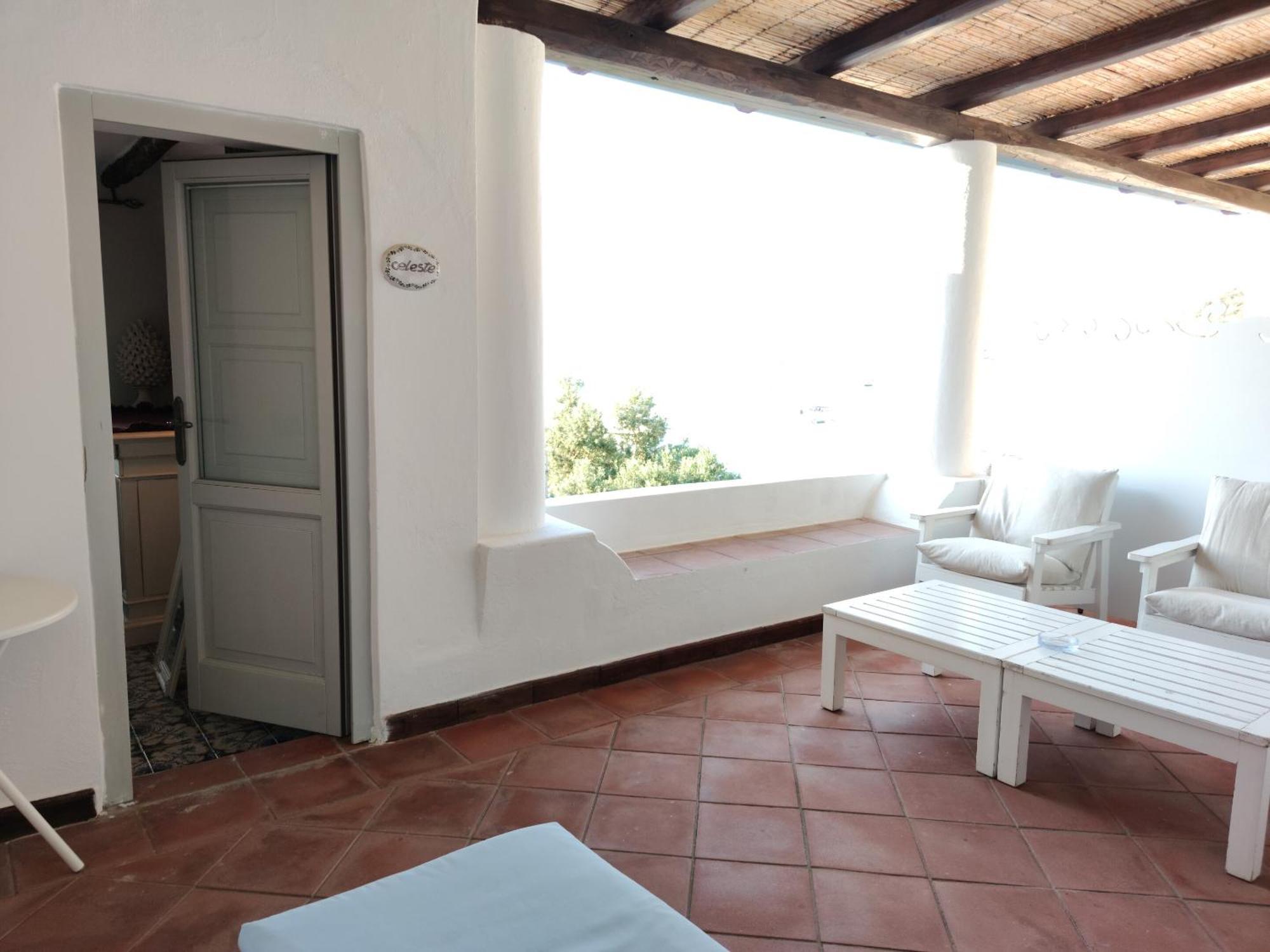 Halgoduria Hotel Santa Marina Salina Room photo